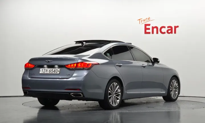 Hyundai Genesis