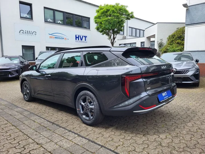Kia K4