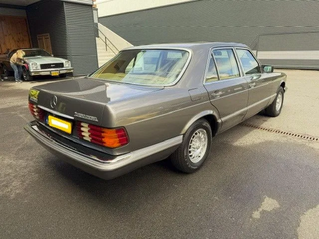 Mercedes-Benz 300