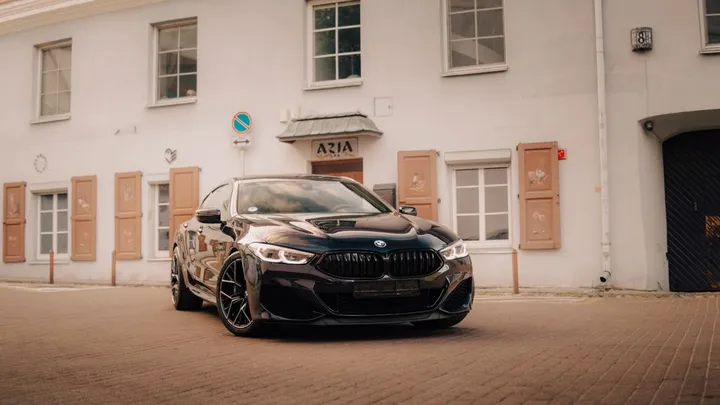 BMW 850
