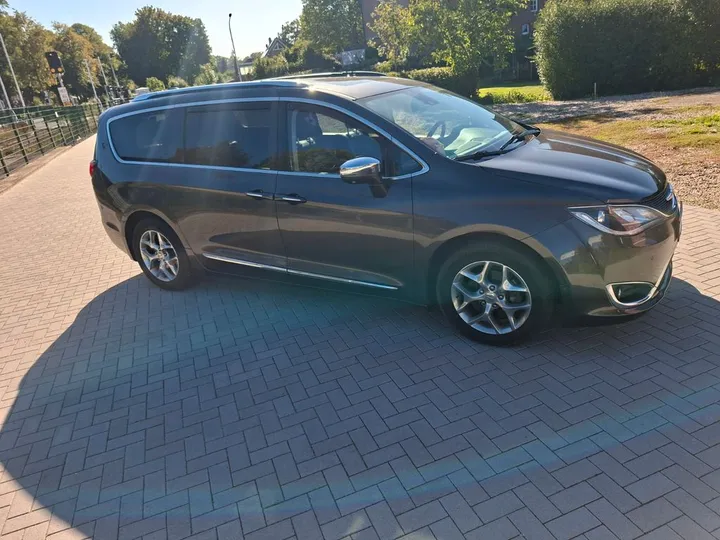 Chrysler Pacifica