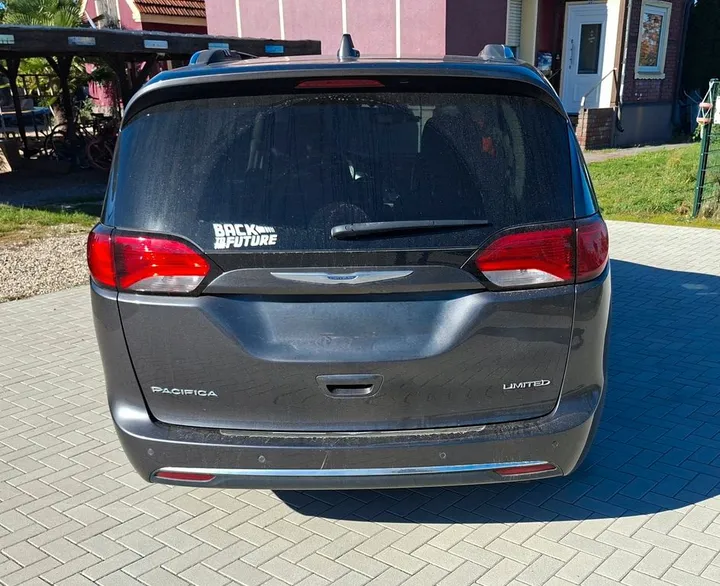 Chrysler Pacifica