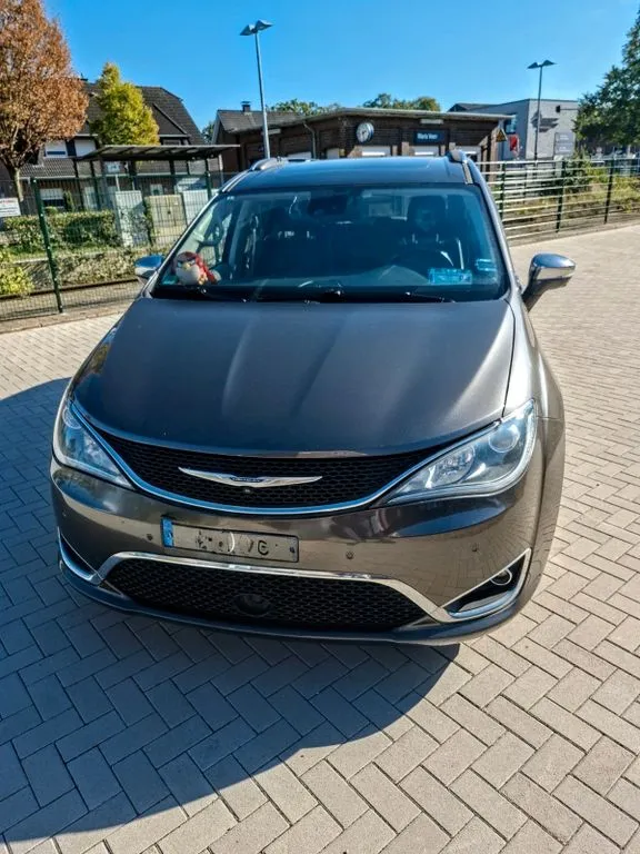 Chrysler Pacifica