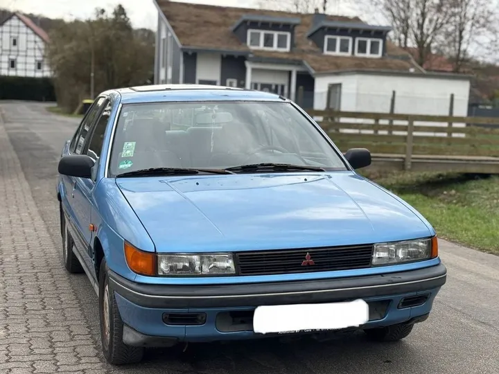 Mitsubishi Lancer