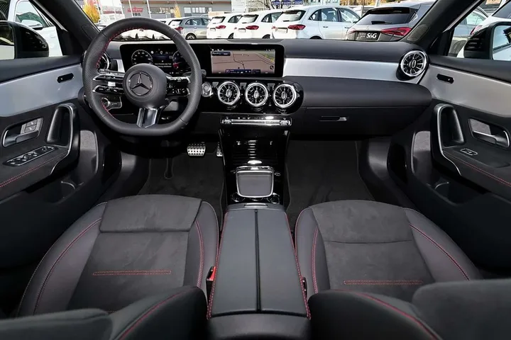 Mercedes-Benz A 200