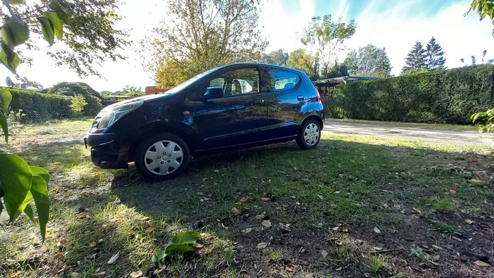 Nissan Pixo