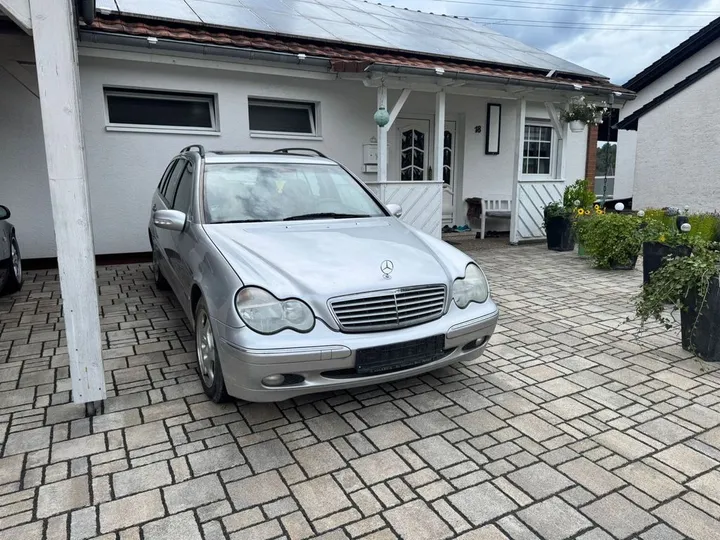 Mercedes-Benz C 320