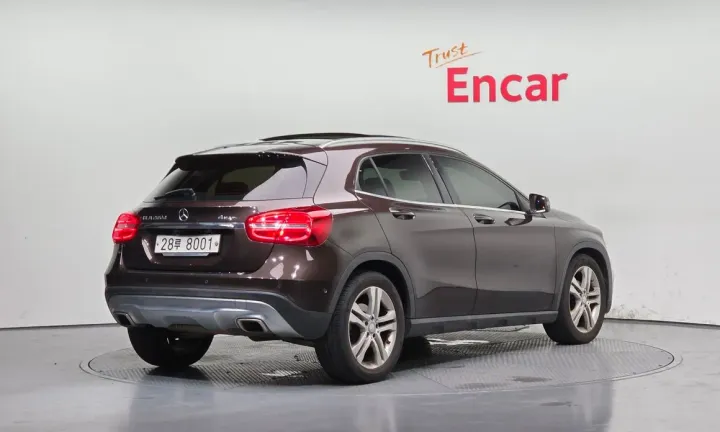 Mercedes-Benz GLA-Class