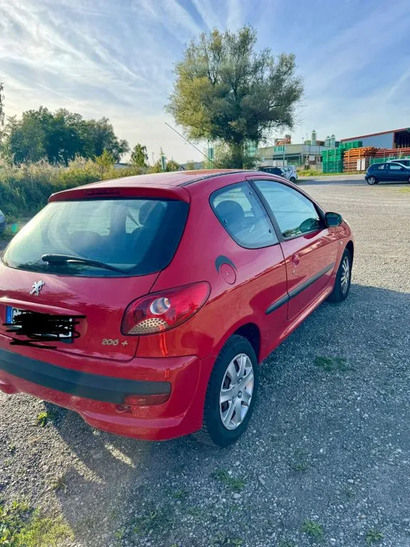 Peugeot 206