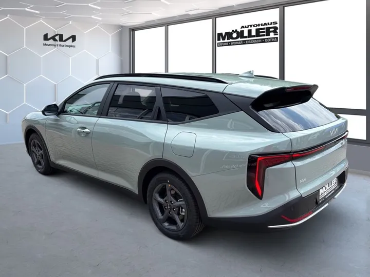 Kia K4