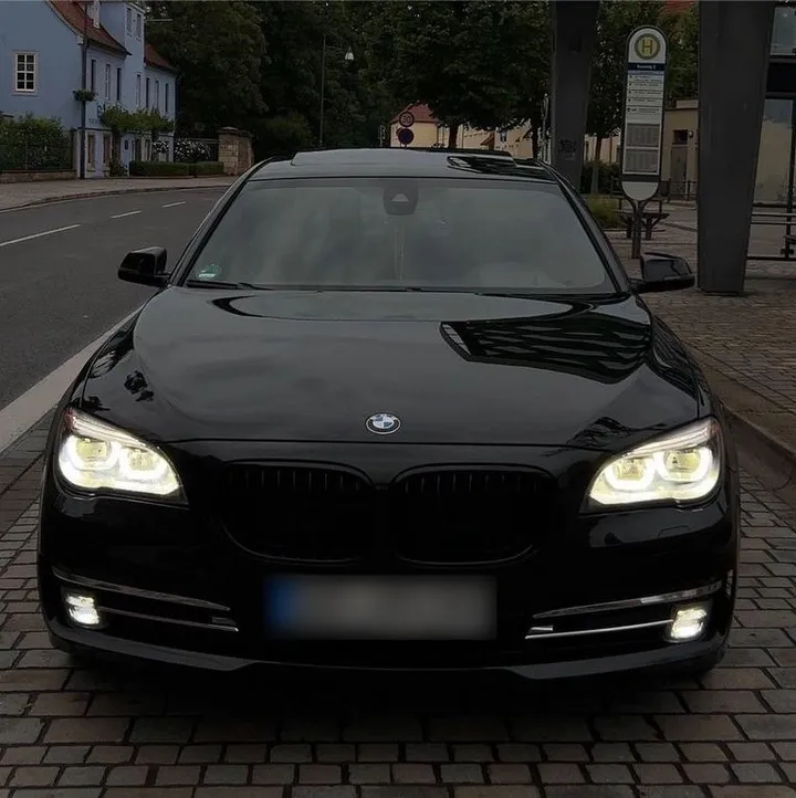 BMW 730