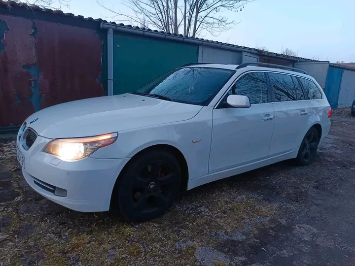 BMW 525