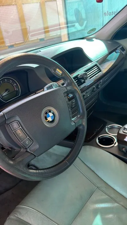 BMW 735
