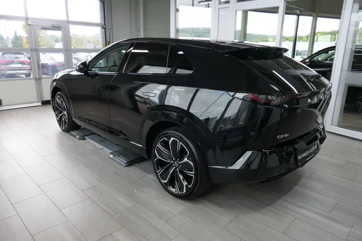 Mazda CX-6e