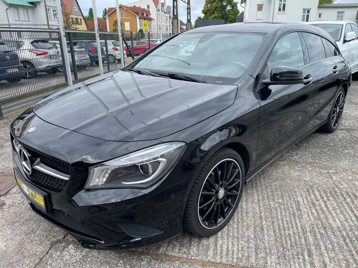 Mercedes-Benz CLA 200 Shooting Brake