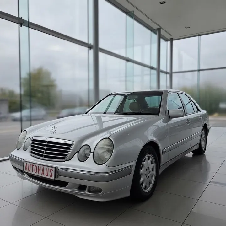 Mercedes-Benz E 220