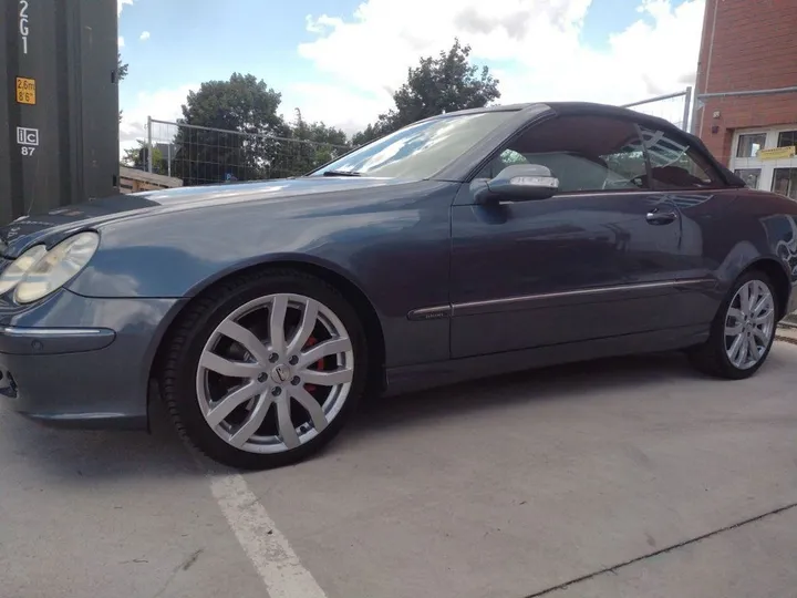 Mercedes-Benz CLK 200