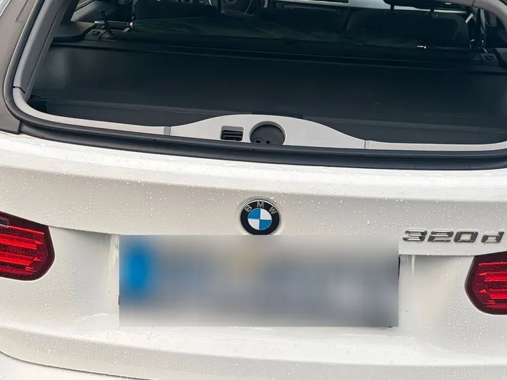 BMW 320