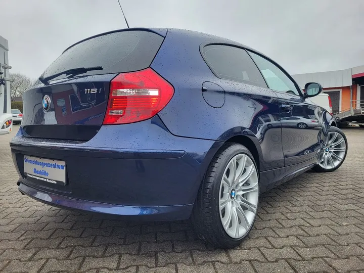 BMW 118