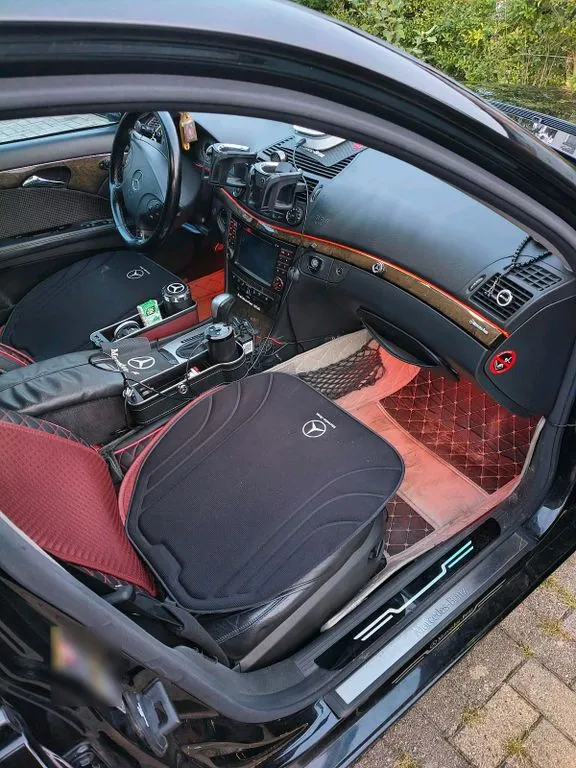 Mercedes-Benz E 220
