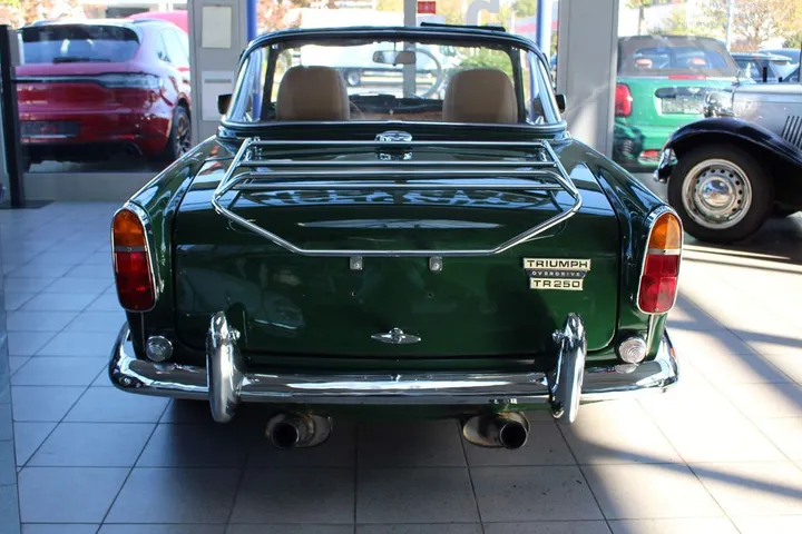 Triumph TR5