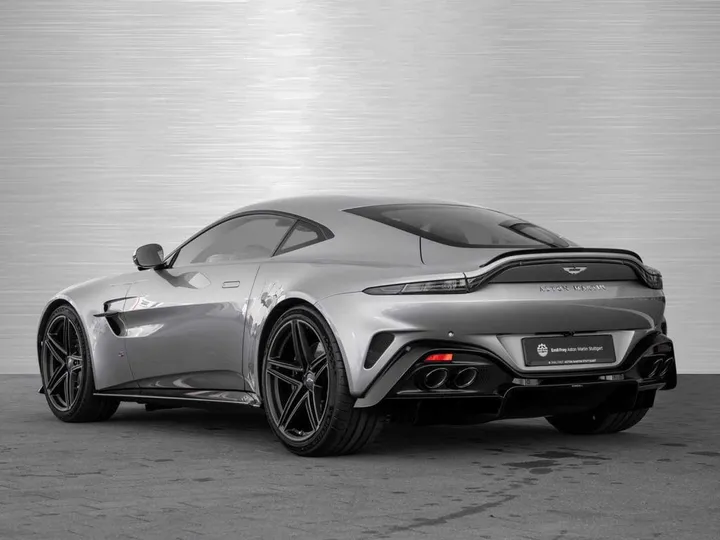 Aston Martin V8 Vantage