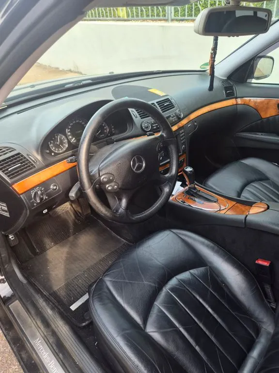 Mercedes-Benz E 280