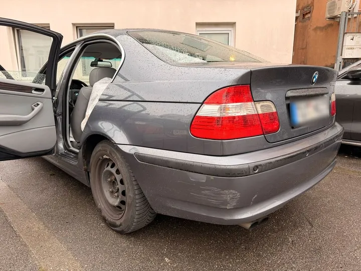 BMW 320