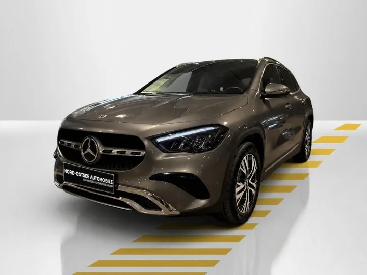 Mercedes-Benz GLA 200