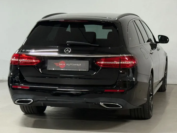 Mercedes-Benz E 300
