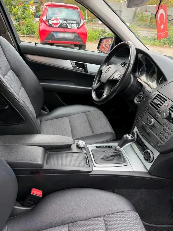 Mercedes-Benz C 220