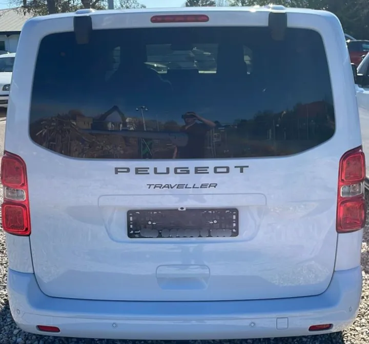 Peugeot Traveller