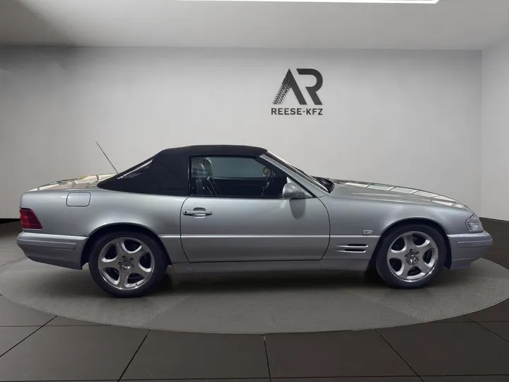 Mercedes-Benz SL 320