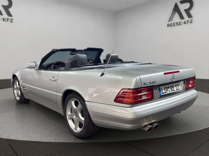 Mercedes-Benz SL 320