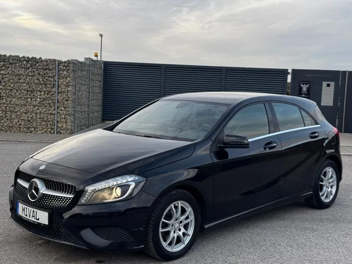 Mercedes-Benz A 180
