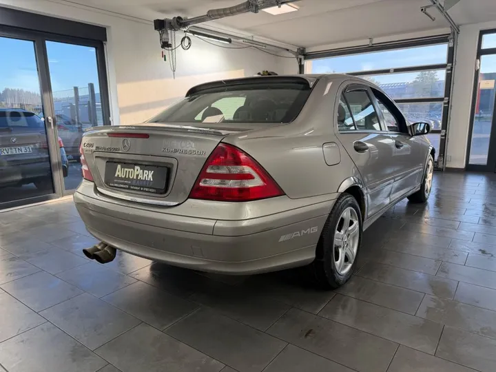 Mercedes-Benz C 200