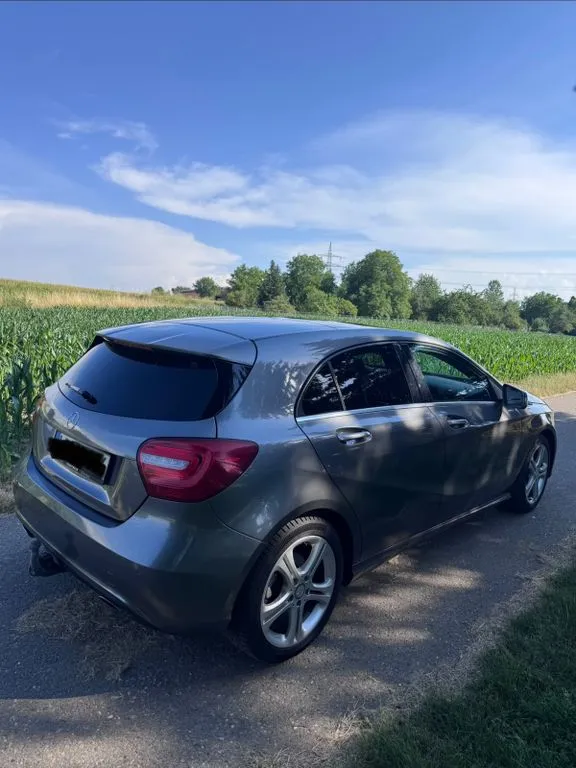 Mercedes-Benz A 180