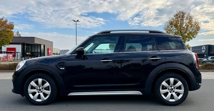 MINI One Countryman