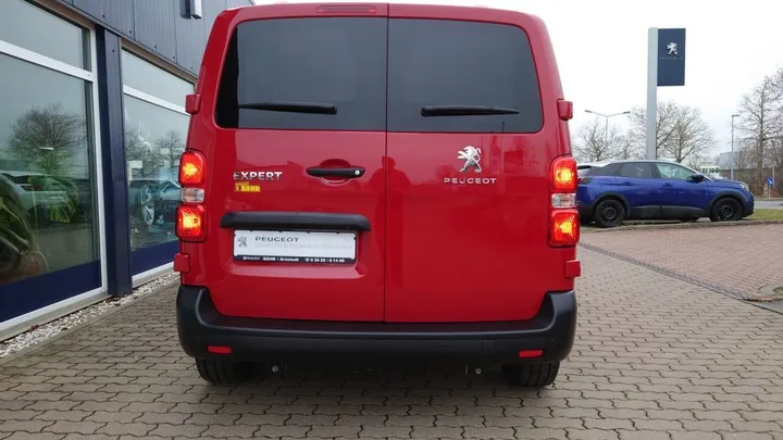 Peugeot Traveller