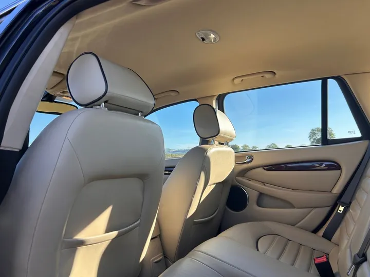 Jaguar X-Type