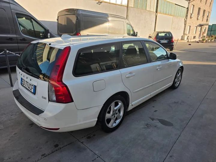 Volvo V50