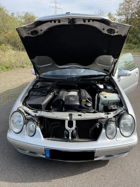 Mercedes-Benz 320