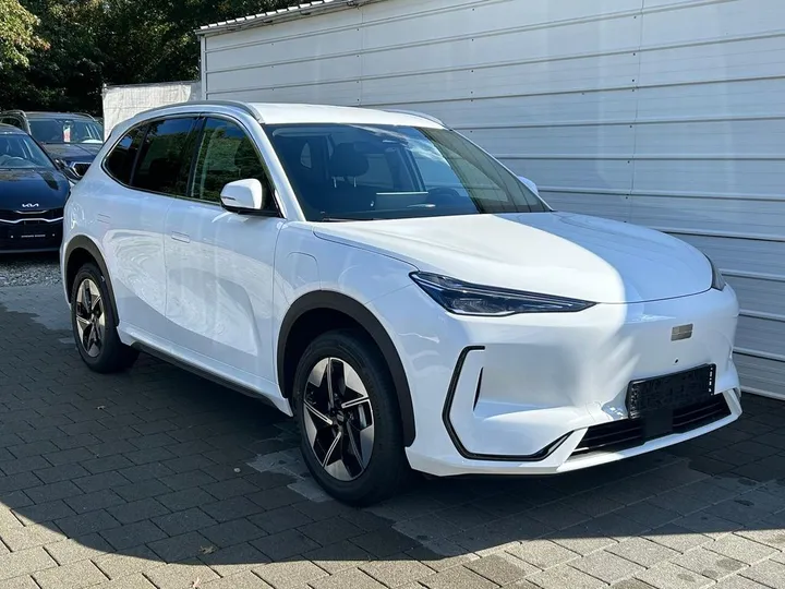 Geely E5
