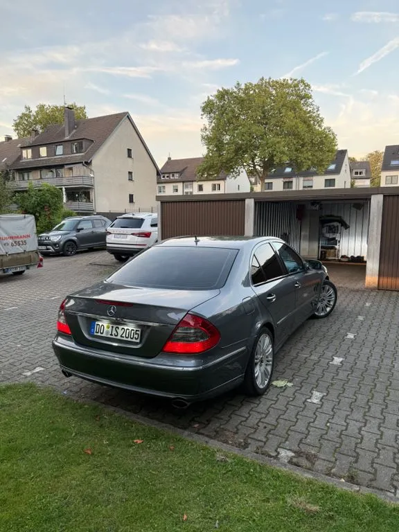 Mercedes-Benz 320