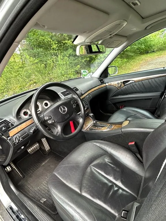 Mercedes-Benz E 320