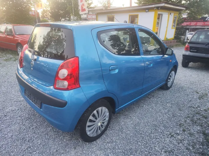 Nissan Pixo