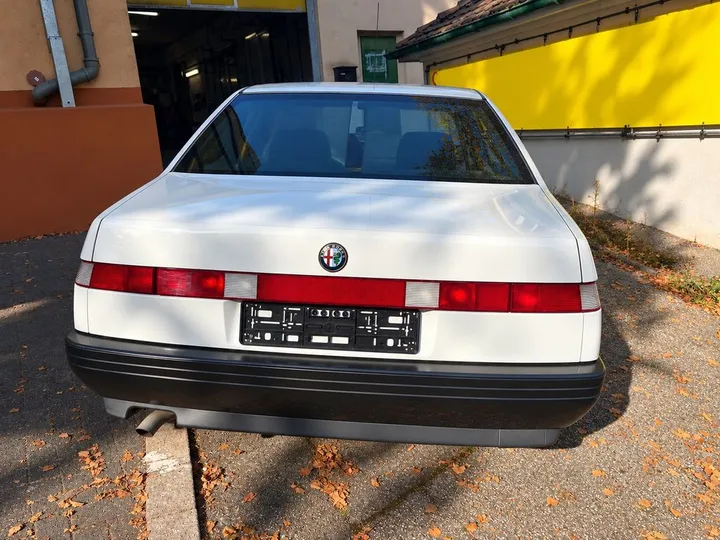 Alfa Romeo 164