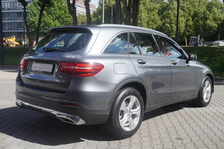 Mercedes-Benz GLC 220