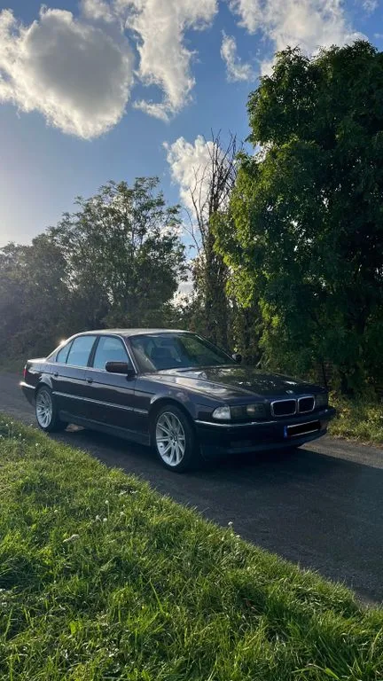 BMW 740