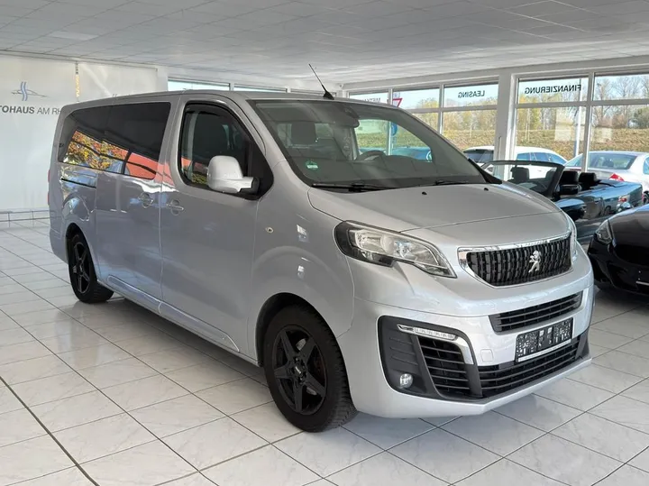 Peugeot Traveller